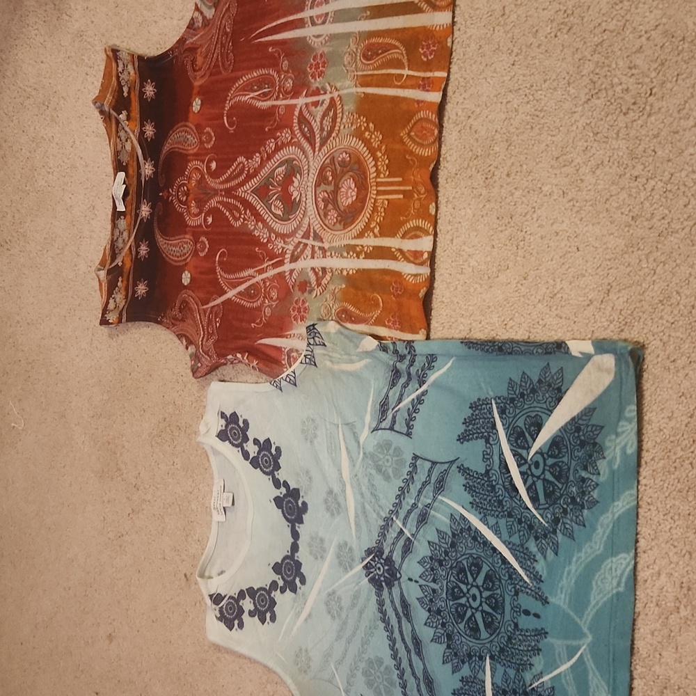 2 Small GNW tank tops